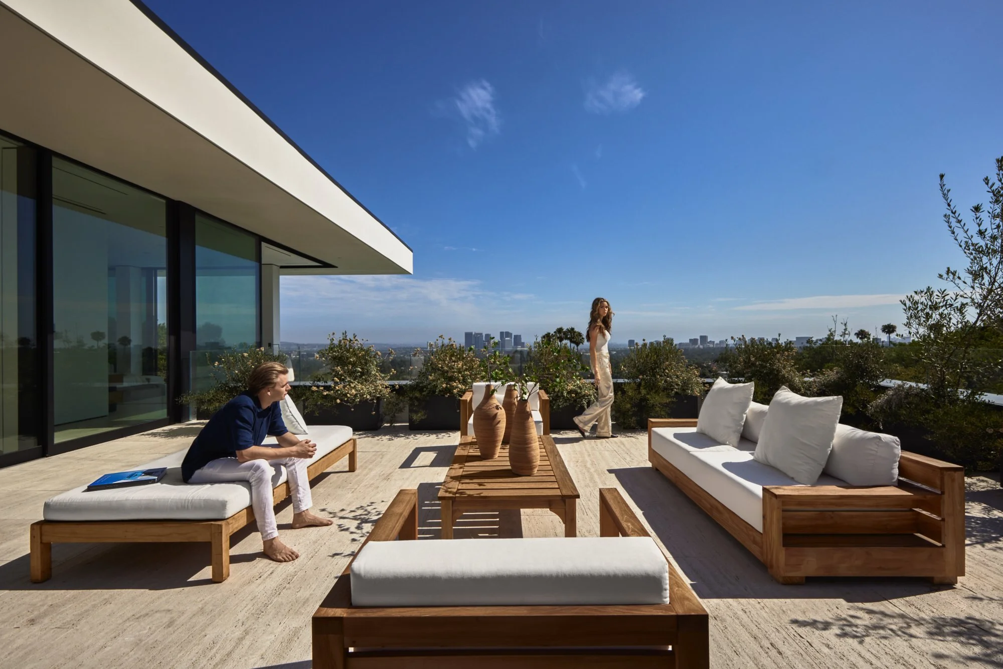 Paul McClean Architect — Luxury Exterior Photography — Lifestyle — By Joe Bryant