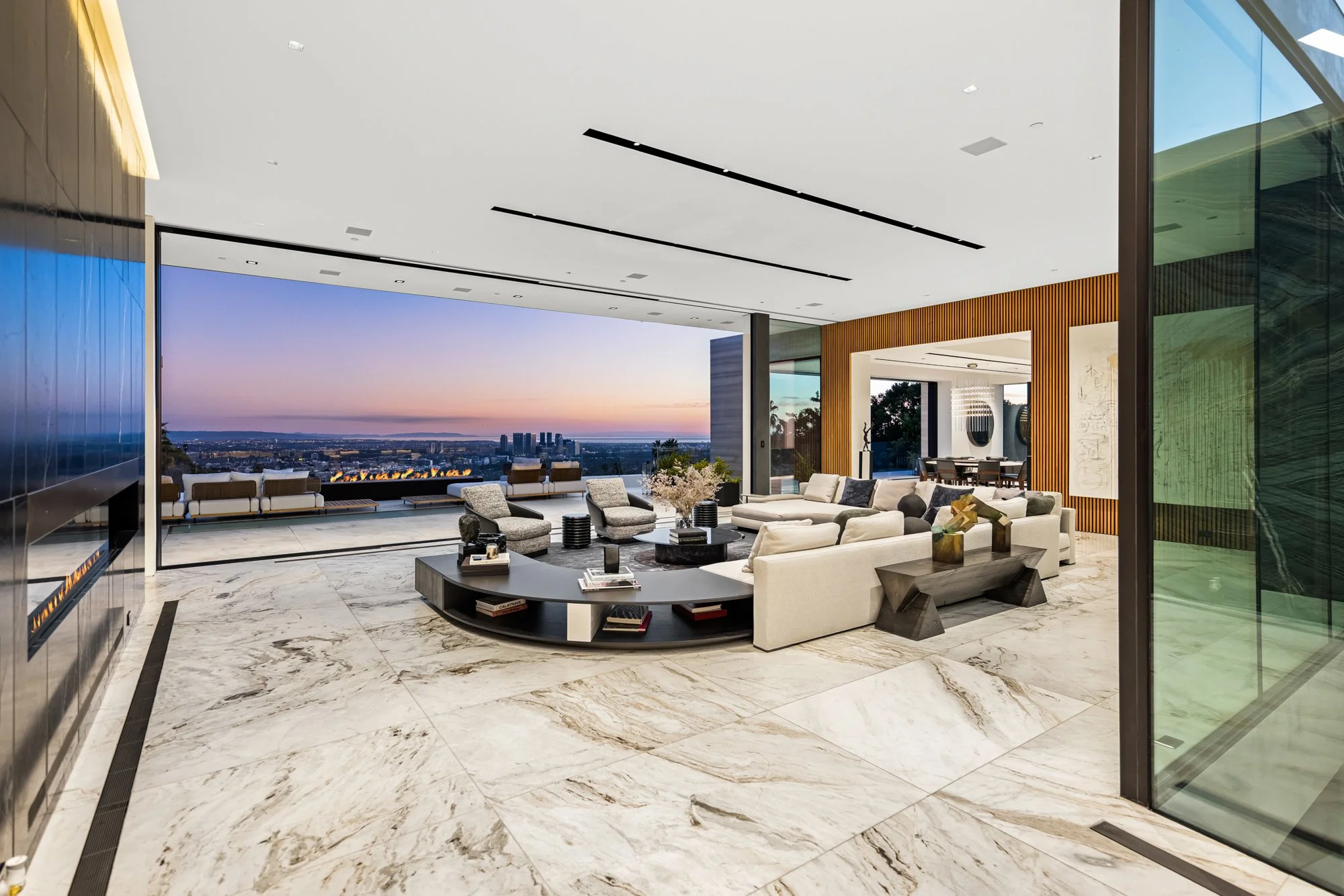 Luxury Interiors — Joe Bryant — Aaron Kirman Group — 1108 Wallace Ridge — Michael Chen — Luxford Group