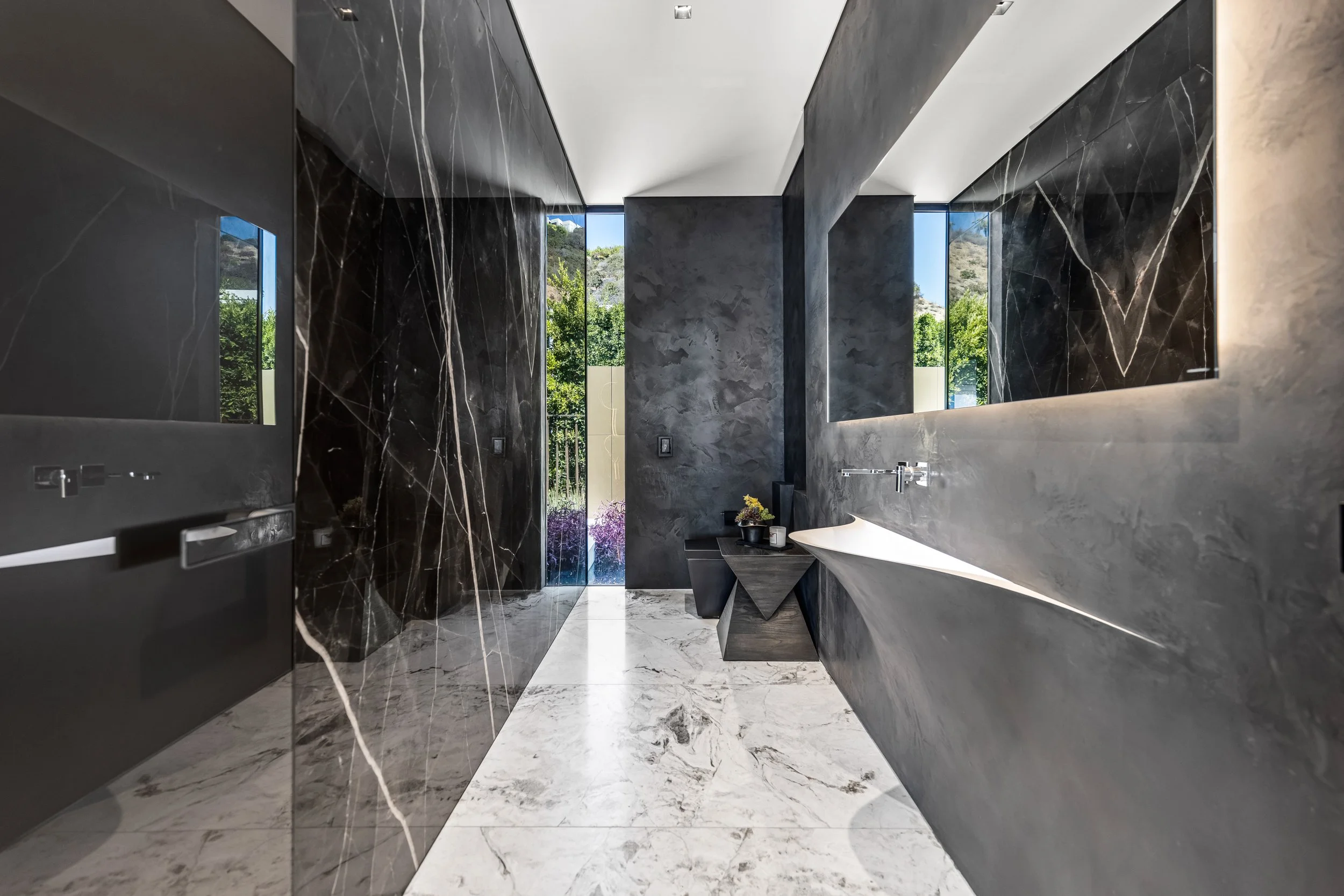 Luxury Interiors — Joe Bryant — Aaron Kirman Group — 1108 Wallace Ridge — Michael Chen — Luxford Group