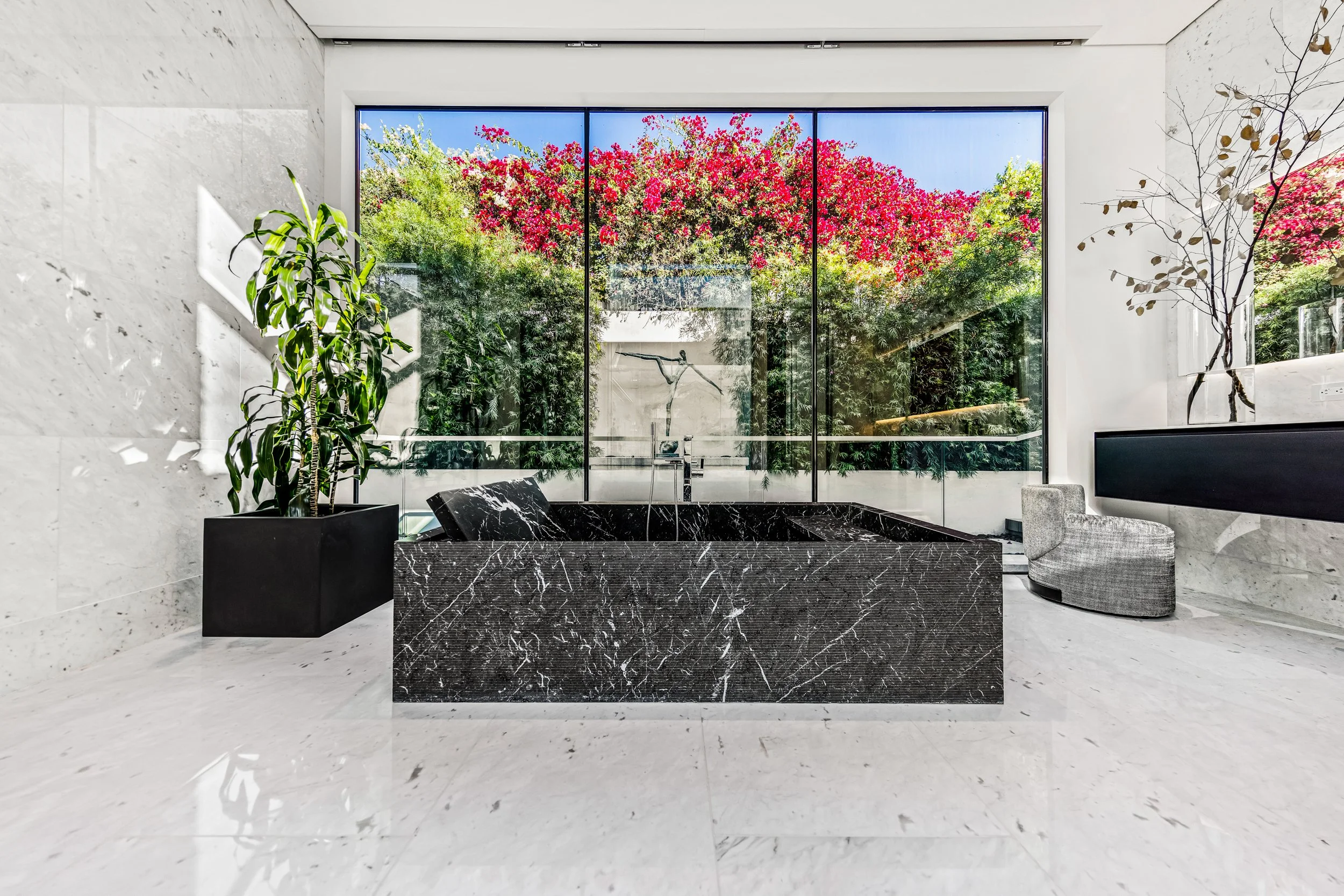 Luxury Interiors — Joe Bryant — Aaron Kirman Group — 1108 Wallace Ridge — Michael Chen — Luxford Group
